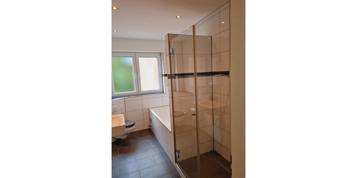 Dachgeschoßwohnung Dinslaken Lohberg - 2.5 Zimmer, 72 m&sup2;, 185.000&euro; | Angebot:27446989