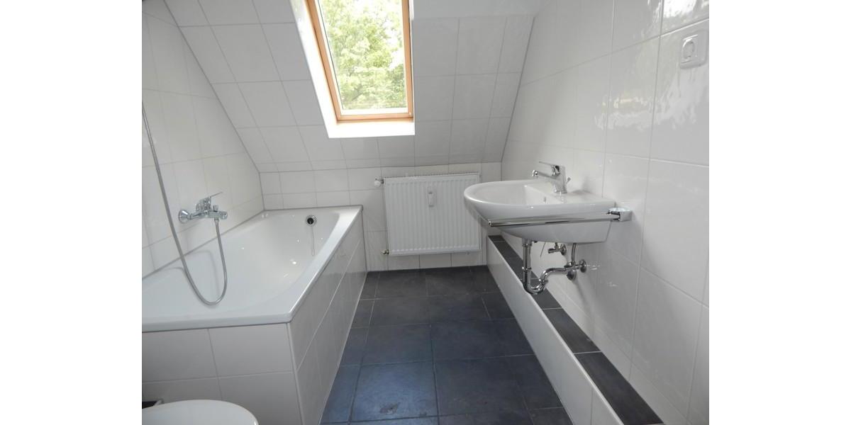 Schöner Wohnen in einer individuellen 3-Zi.-DG 3 zimmer