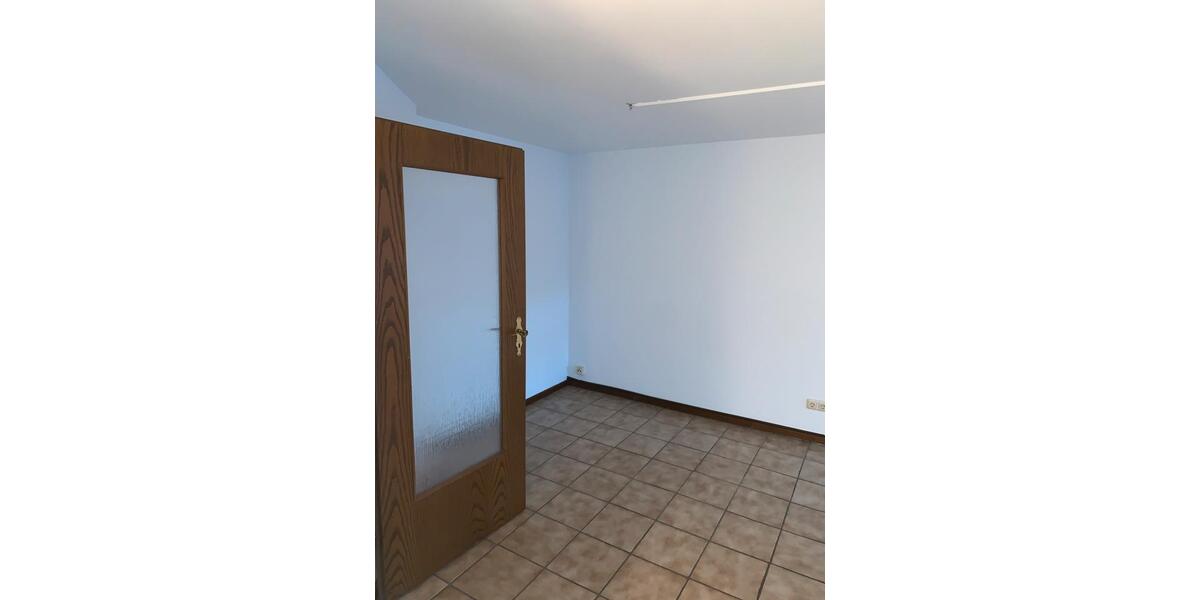 Etagenwohnung Hattingen - 3.5 Zimmer, 82 m&sup2;, 780&euro; | Angebot:26456090