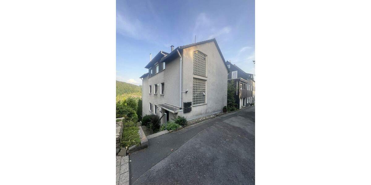 3-Zimmer-DG-Wohnung in Gevelsberg mit Balkon und fantastischer Aussicht 3 zimmer