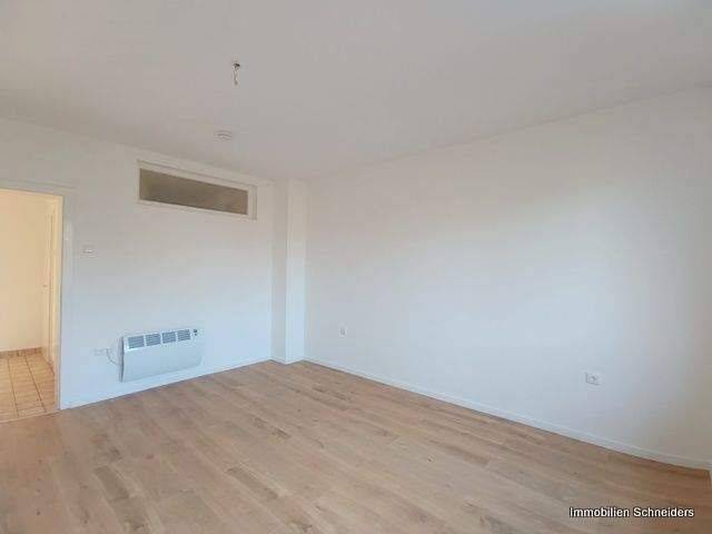 Etagenwohnung Duisburg Untermeiderich - 2 Zimmer, 61 m&sup2;, 500&euro; | Angebot:26916851