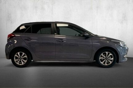 Hyundai i20 81.000 km 9.400 &euro; Bochum 44801