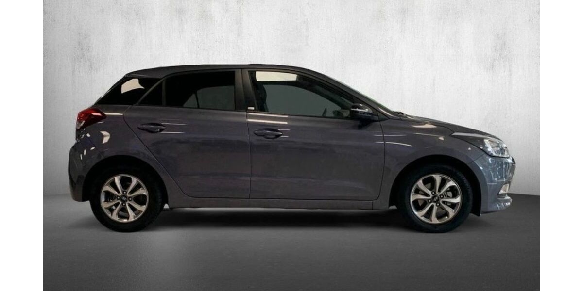Hyundai i20 81.000 km 9.400 &euro; Bochum 44801