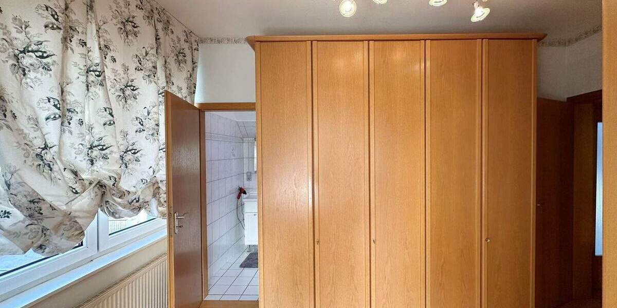 Charmante Doppelhaushälfte, 127 m², mit großzügigem Garten in E-Schonnebeck 4 zimmer