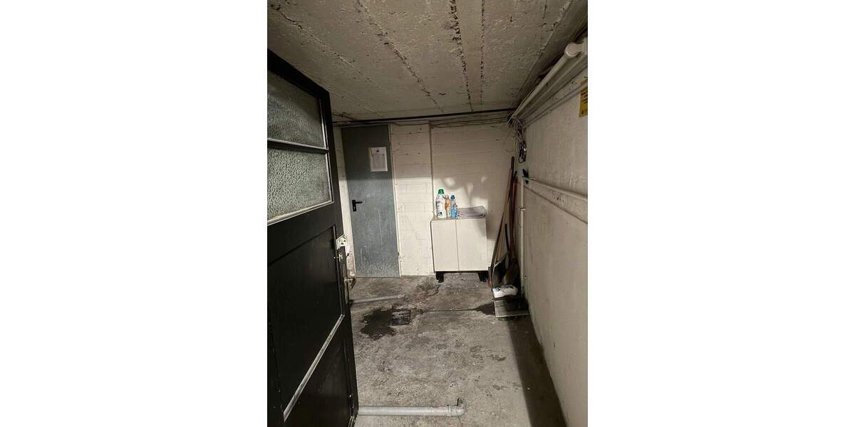 Mehrfamilienhaus mit Gewerbeeinheit im Hof am Innenhafen 1 zimmer