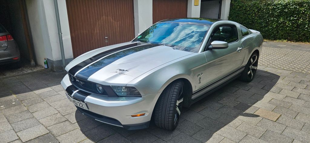 Ford Mustang 183.100 km 18.750 &euro; Duisburg 47138