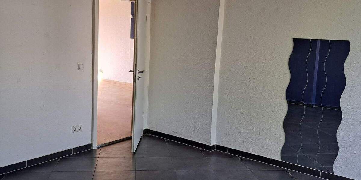 Etagenwohnung Duisburg Altstadt - 2 Zimmer, 67 m&sup2;, 550&euro; | Angebot:26451627