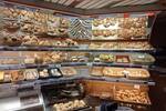 *** Kleines Ladenlokal in guter Lage, mit Stammkundschaft als Bäckerei ***