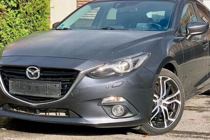 Mazda 3 151.691 km 7.900 &euro; Gelsenkirchen 45884