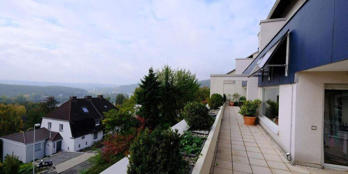 Reserviert: Zentrumsnahe 5,5-Zi.-Terrassenwohnung mit Garage von Privat 5 zimmer