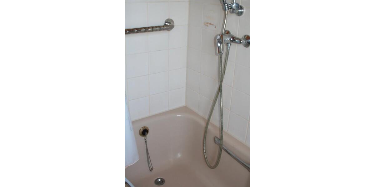 Dachgeschoßwohnung Bochum Eppendorf - 3.5 Zimmer, 82 m&sup2;, 660&euro; | Angebot:25294051