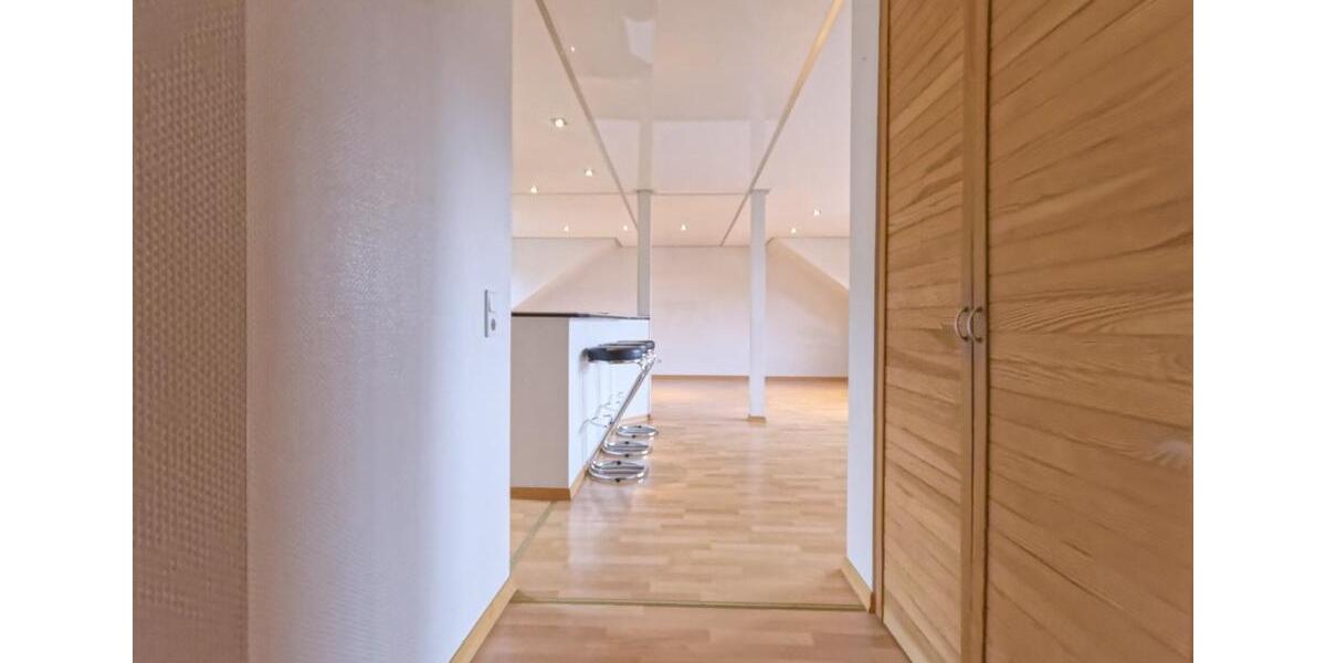 Dachgeschoßwohnung Oberhausen Biefang - 4 Zimmer, 96 m&sup2;, 227.000&euro; | Angebot:26940519