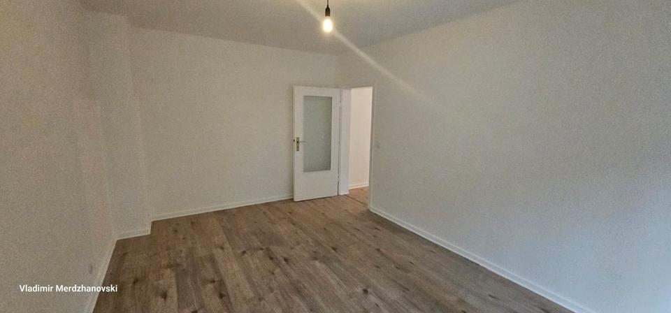 Grosse helle Erdgeschosswohnung in Südviertel 3 zimmer