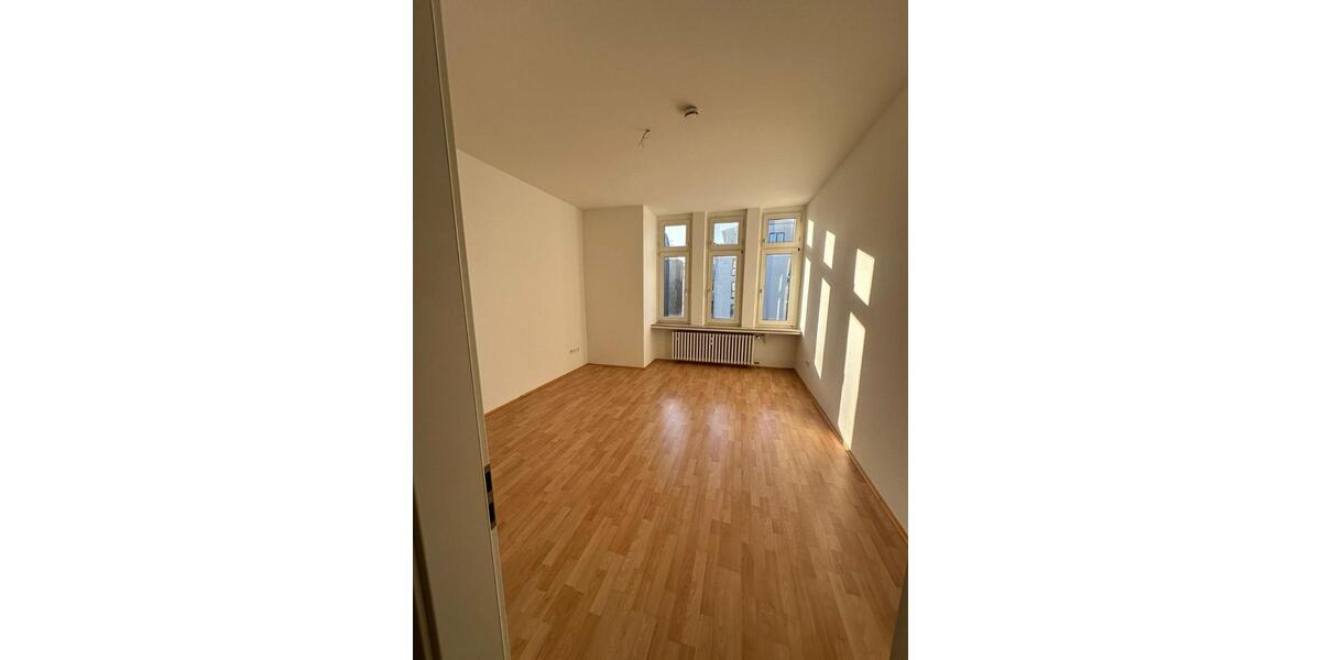 Altbau 4 Zimmer Wohnung in der Innenstadt! 4 zimmer