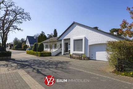Haus zum Mieten in Meerbusch 4.950 € 300 m²