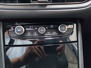 Opel Grandland X Elegance NAVI CARPLAY SHZ MATRIX ACC E 62.053 km 24.390 &euro; HAAN 42781