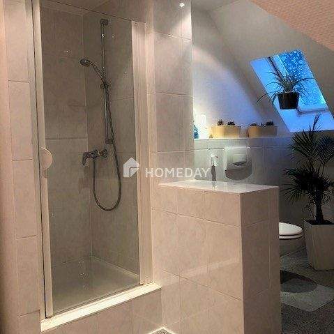 Vermietete Dachgeschosswohnung mit 4 Zimmern und schöner Ausstattung in Herne-Süd 4 zimmer