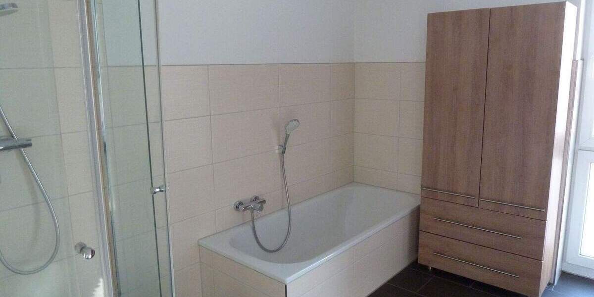 *Eine Oase zum Wohlfühlen* - Großzügige Doppelhaushälfte mit Terrasse, Garten und Garage in HER-Baukau 5 zimmer