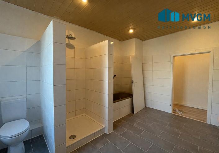 Aufgepasst! 5 Zimmer Wohnung über 128m² mit Dusche und Badewanne! 5 zimmer