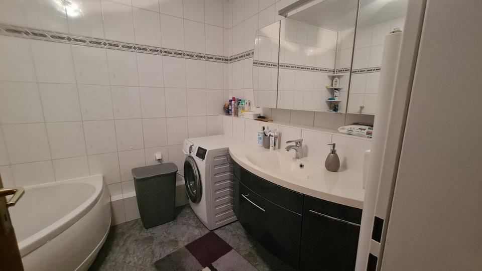 Erdgeschoßwohnung Wuppertal Cronenberg - 4 Zimmer, 113 m&sup2;, 299.000&euro; | Angebot:24901095