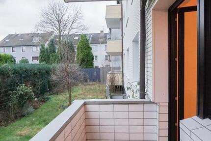 Erdgeschosswohnung mit Balkon und kleinem Gartenstück 3.5 zimmer