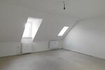 Gemütliche Dachgeschoss Wohnung! zimmer