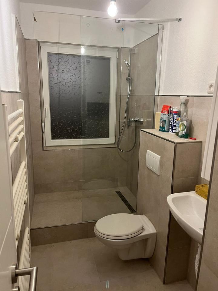 Hochwertige 2-Zimmer-Wohnung mit Top-Anbindung (45 qm) zimmer