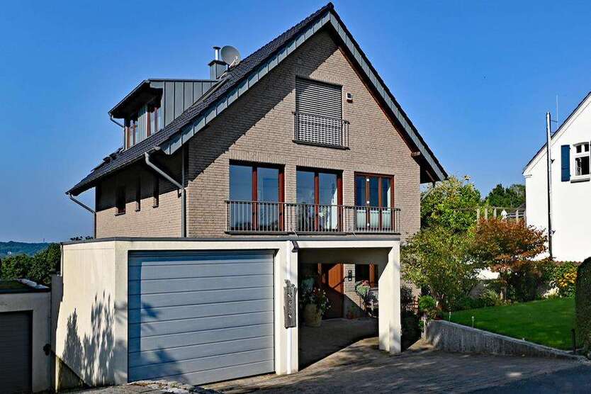 Haus zum Kaufen in Essen 1.395.000 € 212 m²
