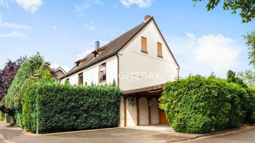 Großzügige 4-Zimmer-Etagenwohnung mit Potenzial - 102 m² Wohnfläche in ruhiger Lage 4 zimmer