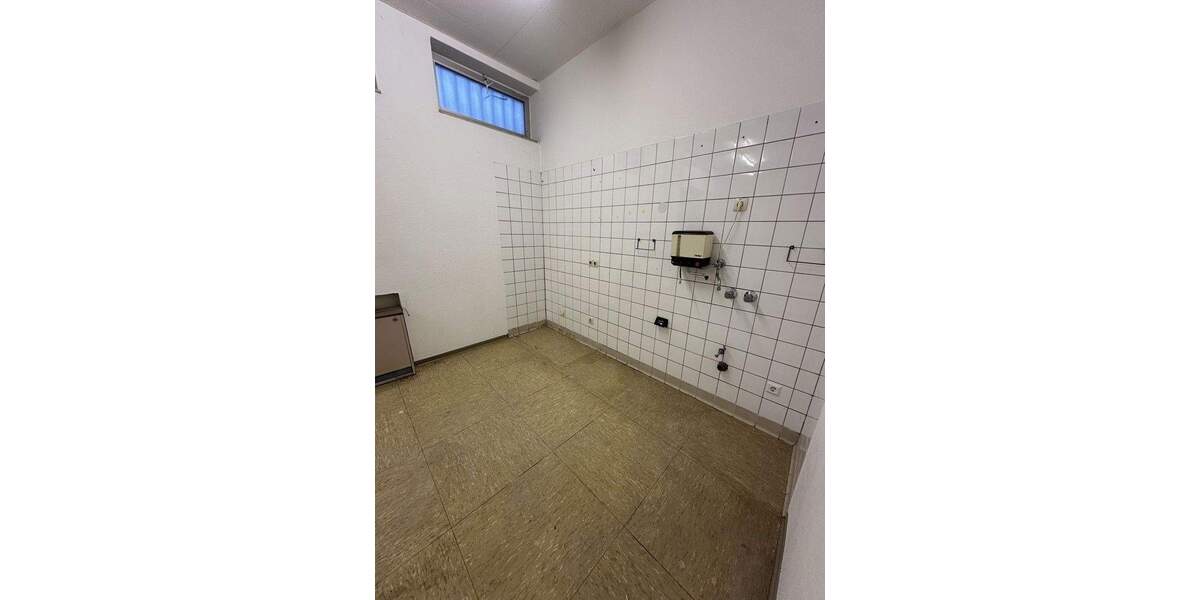 Einzelhandel zu vermieten Ladenlokal Gewerbeeinheit zimmer