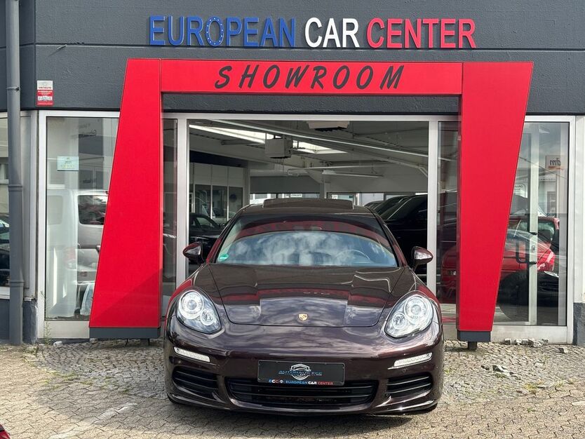 Porsche Panamera 83.000 km 30.900 € Mülheim an der Ruhr 45472