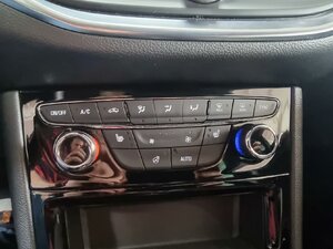 Opel Astra Ultimate Navi Keyless Park&Go Klimaautom. Wi 25.902 km 18.690 &euro; HAAN 42781