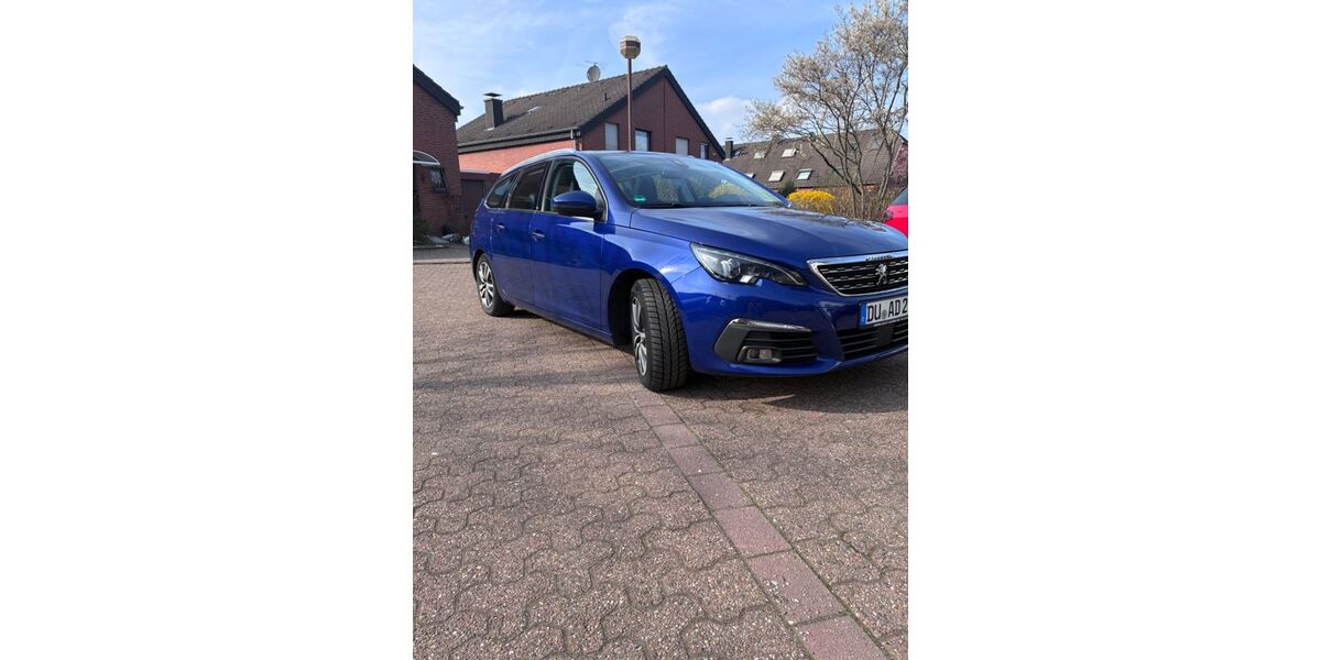 Peugeot 308 114.500 km 9.300 &euro; Duisburg 47259