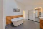 Modernes Haus mit Designküche, Sauna & Kamin in Herdecke