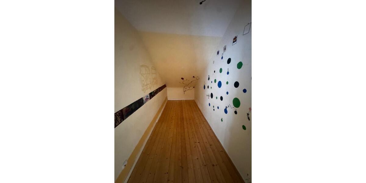 Wohn- und geschäftshaus mit Garagen in Duisburg Buchholz 12 zimmer