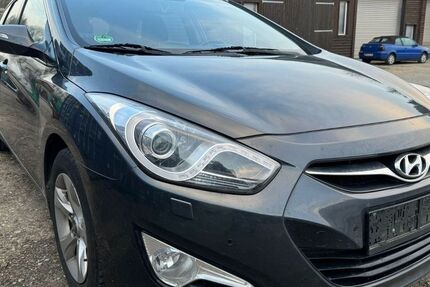 Hyundai i40 211.000 km 2.950 &euro; Wuppertal 42389