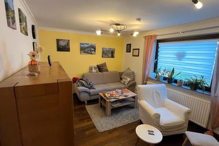 Attraktive 4 Zimmer Wohnung mit Terasse und Garten 4 zimmer