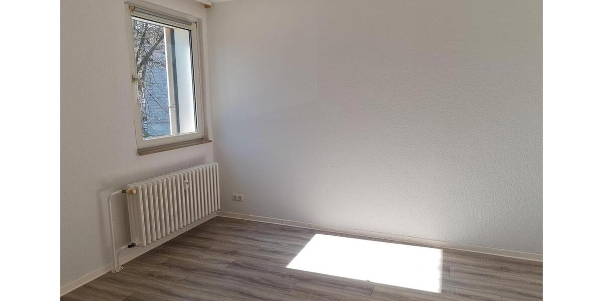 Etagenwohnung Duisburg Hamborn - 4 Zimmer, 68 m&sup2;, 530&euro; | Angebot:26145155