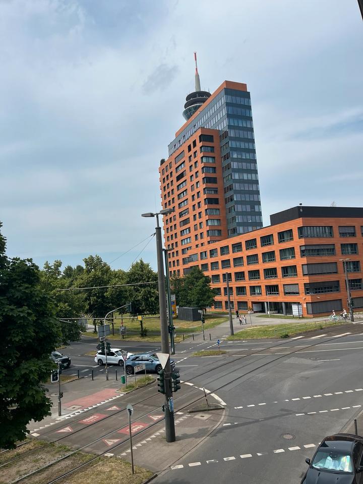 Apartment in bester Lage mit Blick auf Rheinturm