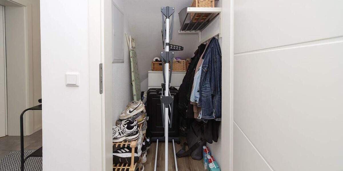 Hochwertige Erdgeschosswohnung mit Garten in kernsaniertem 3-Familienhaus 4 zimmer