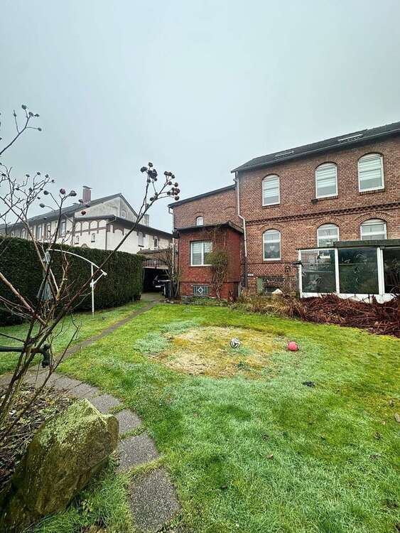 Haus zum Kaufen in Recklinghausen Hochlarmark 230.000 € 125 m²