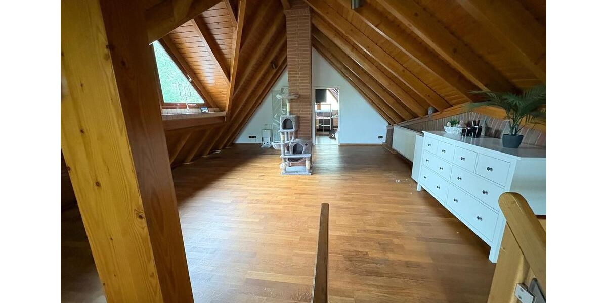 Etagenwohnung Bochum Querenburg - 4.5 Zimmer, 145 m&sup2;, 1.650&euro; | Angebot:26473010