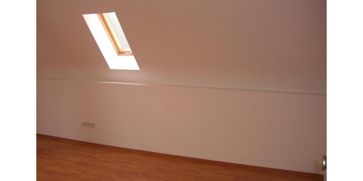 Dachgeschoßwohnung Bochum Bochum-Nord - 1 Zimmer, 20 m&sup2;, 340&euro; | Angebot:25810605