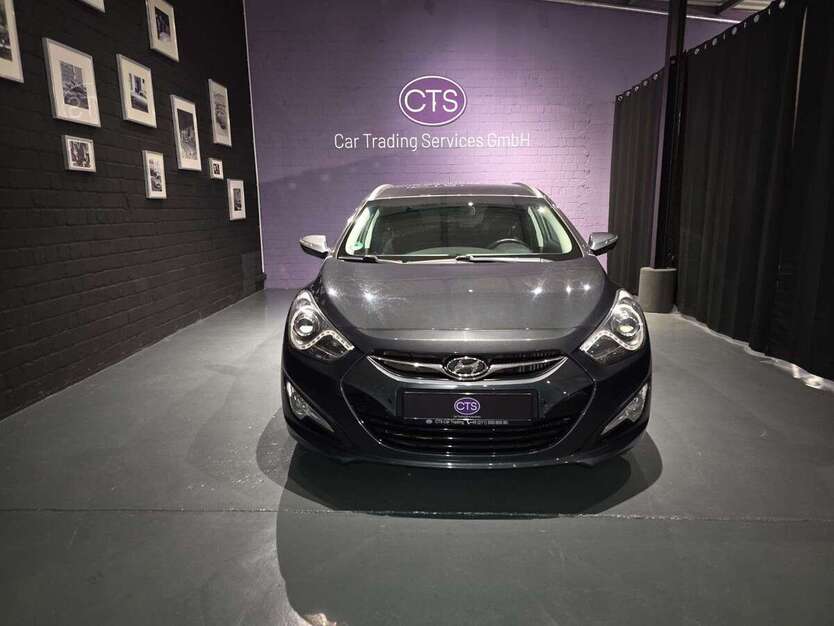 Hyundai i40 103.827 km 8.200 € Düsseldorf 40476