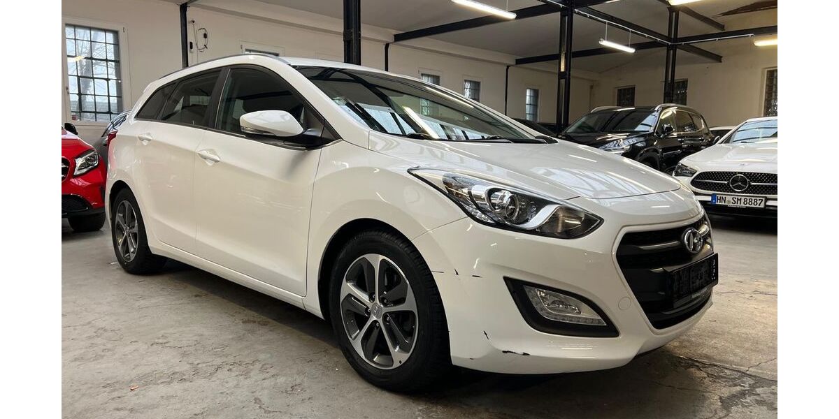 Hyundai i30 84.940 km 9.450 &euro; Velbert 42551