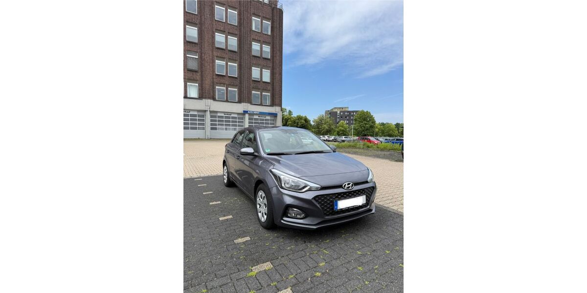 Hyundai i20 58.869 km 12.200 &euro; Wuppertal 42287