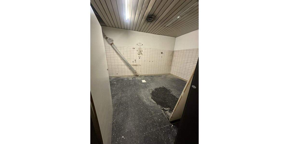 Einzelhandel zu vermieten Ladenlokal Gewerbeeinheit zimmer