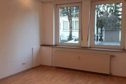 Schöne EG Wohnung 2,5R 2 zimmer