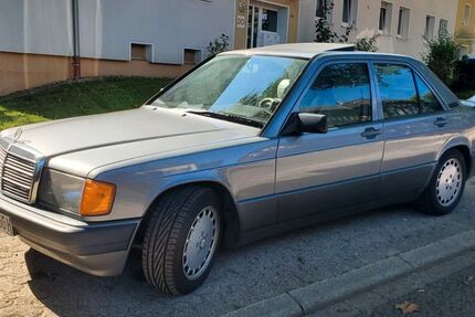 Mercedes-Benz 190 256.000 km 5.900 &euro; Bochum 44894