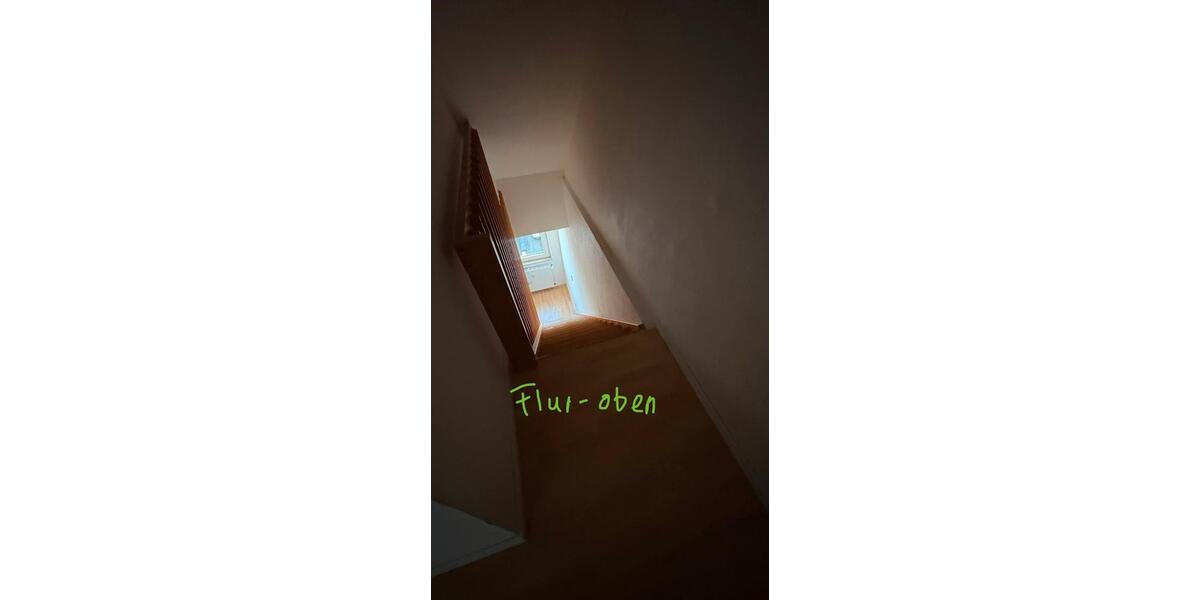 Etagenwohnung Essen Stadtbezirk VII - 4 Zimmer, 131 m&sup2;, 300&euro; | Angebot:25299084